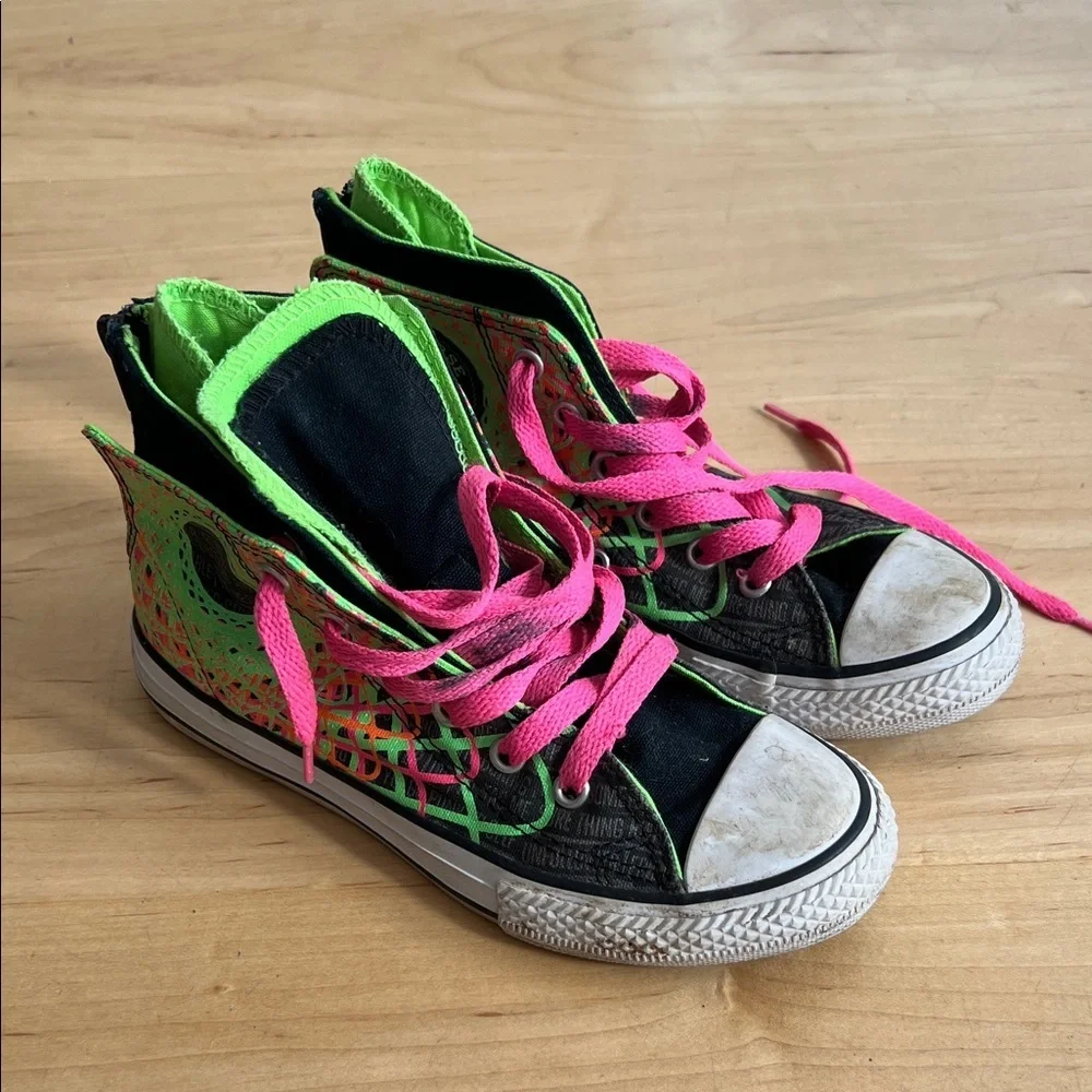 Kids High-Top Sneakers with Pink and Green Accents